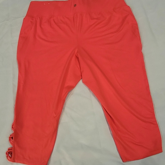 Lane Bryant LIVI High Rise Lattice Hem Active Leggings Sz 26/28 PINK - Picture 1 of 7